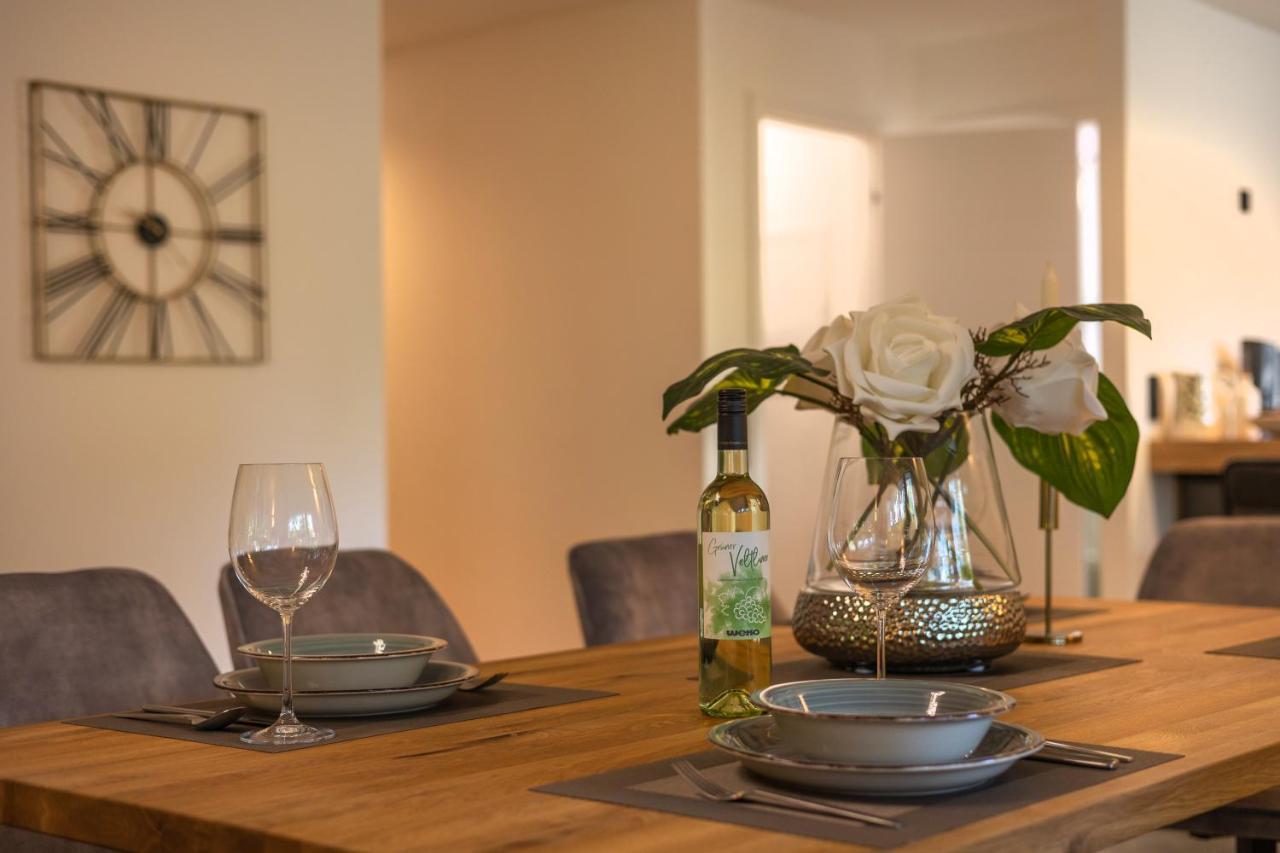 Sweethome - Luxus Pur - Grosse Kueche, 2 Baeder, 2 Terrassen Ottobrunn Exterior foto